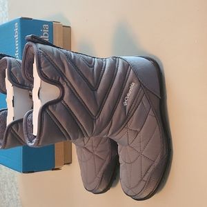 Columbia Young boys winter boots size 1